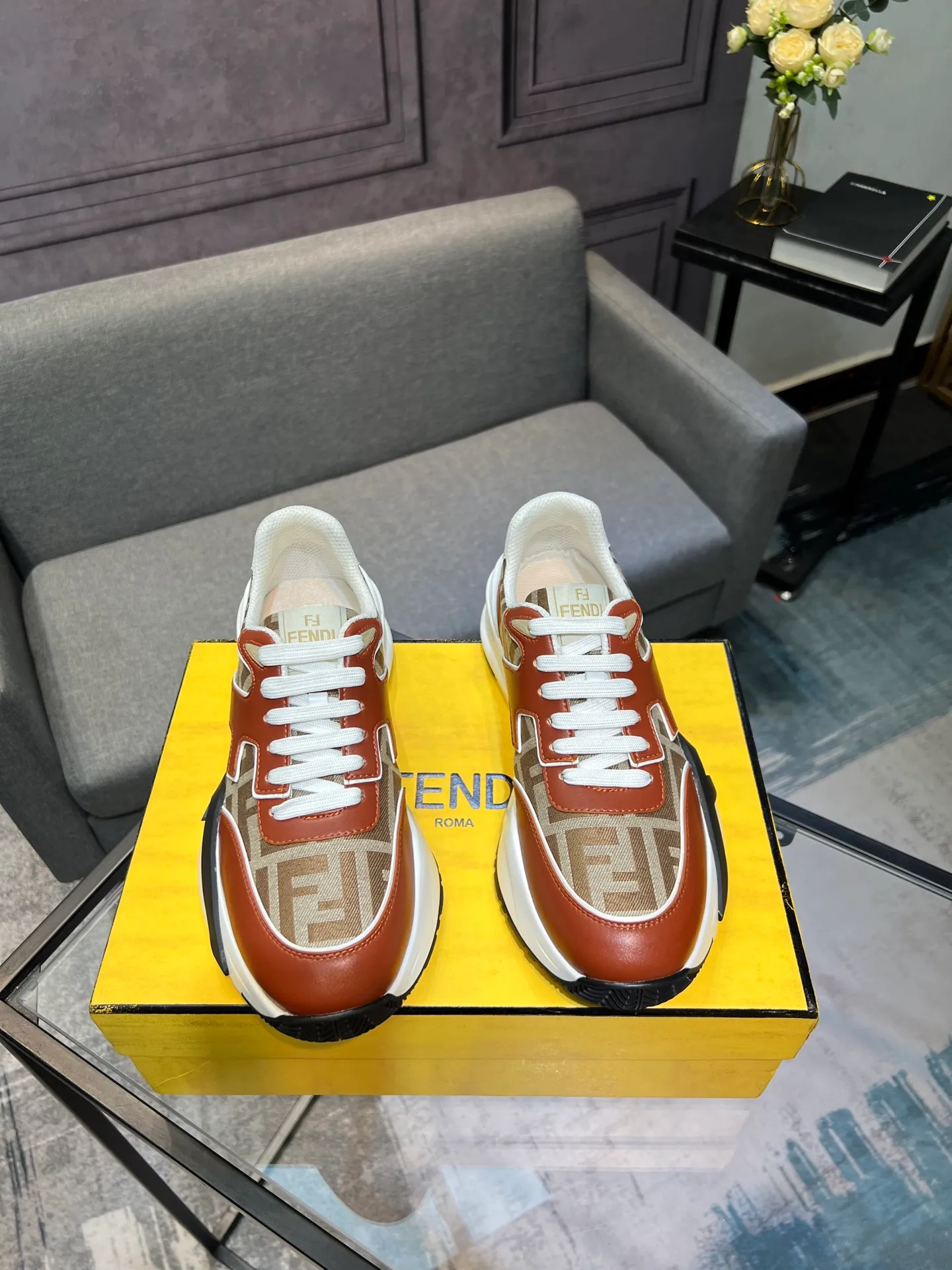 Men's shoes 💰580 FENDI men's fashion casual shoes 👟Hot sale🔥Official website 1:1 replica ⬆️Original quality - Original leather - Original breathable mesh lining Original outsole 1:1 replica, code number 38-44 (45-46 customized)